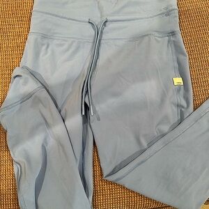 Vuori daily legging size large